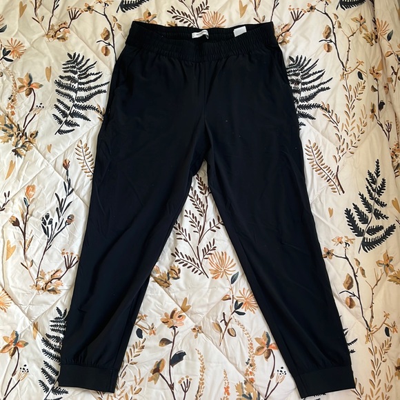 Banana Republic Women’s Black Joggers - Picture 3 of 7